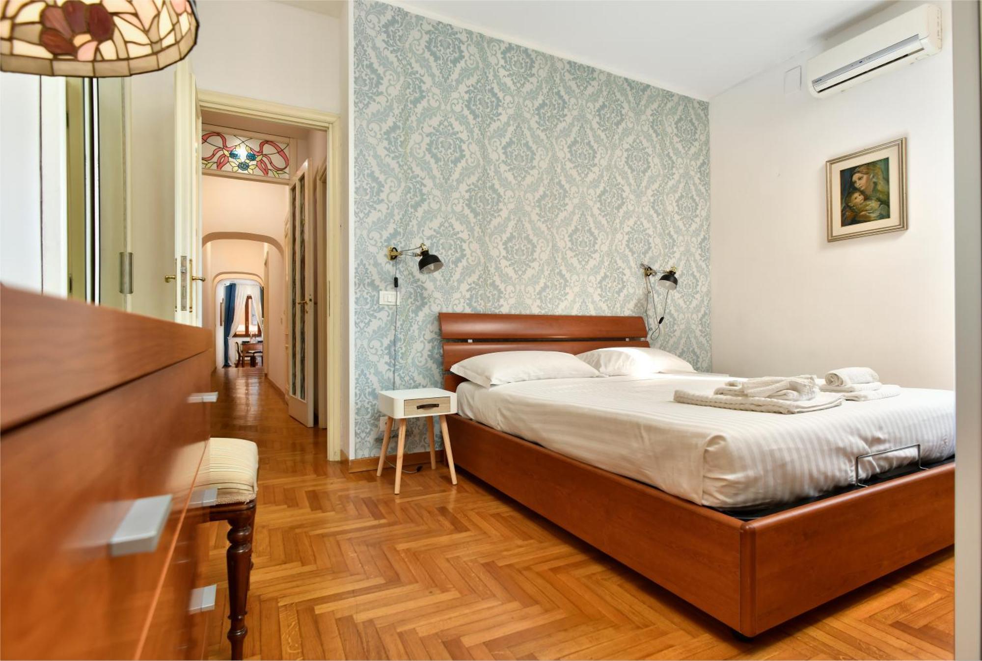 Апартаменты Trevi Charme Рим Экстерьер фото